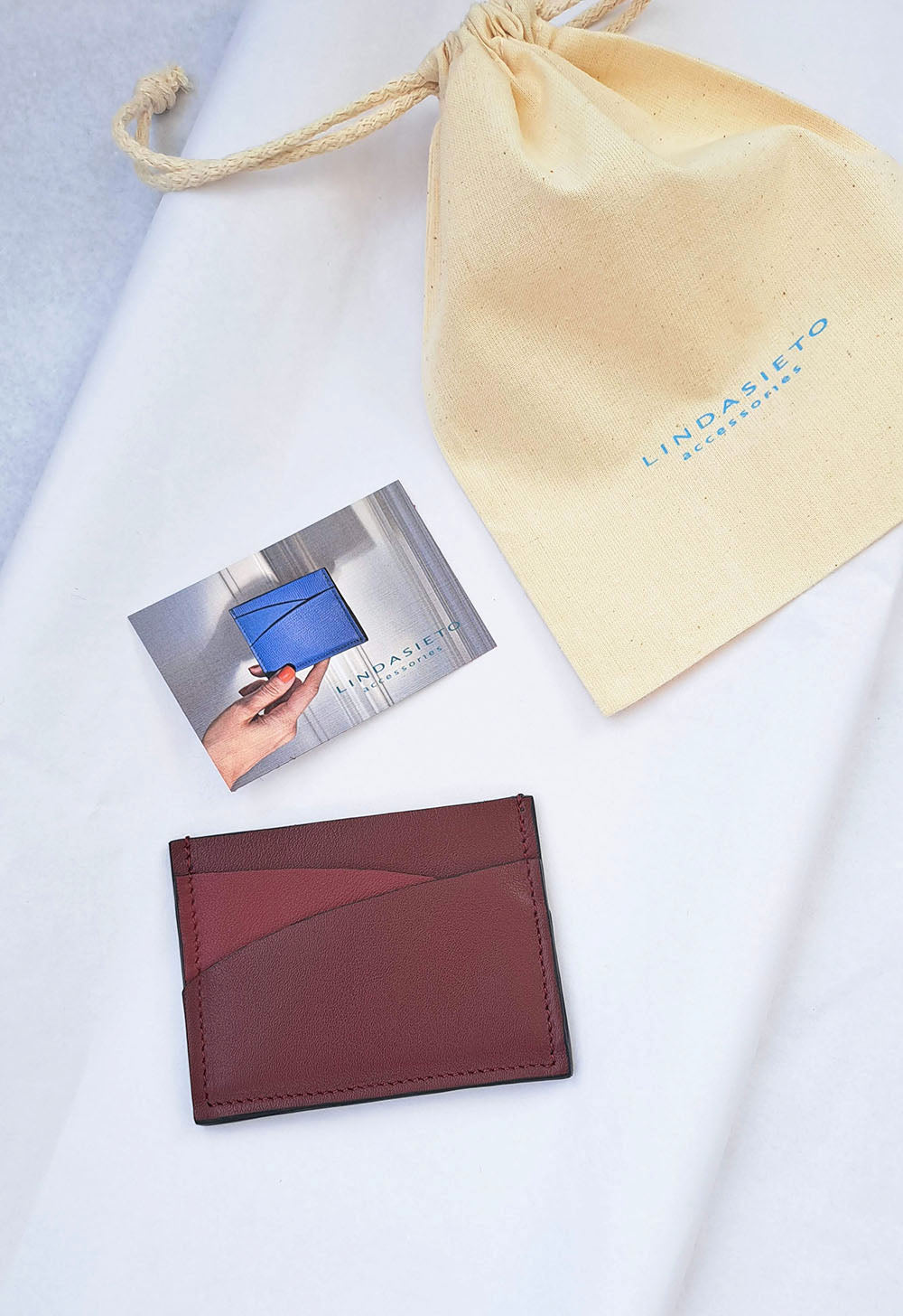 Dune Cardholder - Dark Red Cherry