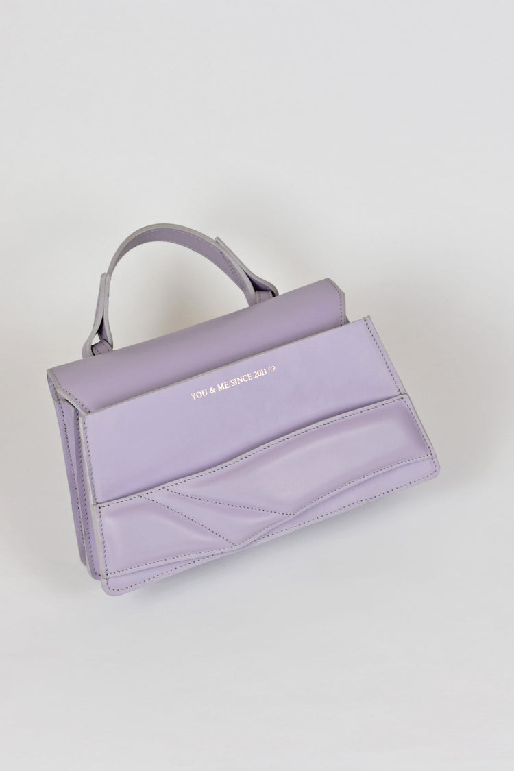 Luxury designer gift for women, leather handbag with personalised message, monogram. Kulonleges szemelyre szabott ajandek noknek, karacsonyi magyar designer egyedi bor taska, monogram kiegeszito