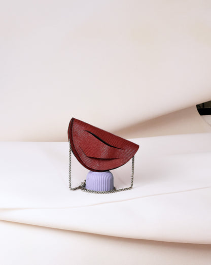 Fenntartható, designer márka, egyedi bőr táska, dísz magyar iparművész táskatervező,  prémium olasz bőrök, személyre szabott ajándék felirat /monogram ~
Sustainable, unique crossbody, half moon bag, handbag, wrist strap, charms, keyring, keychain, Italian leather. Limited numbers, custom colors, personalization, gift wrapped. 