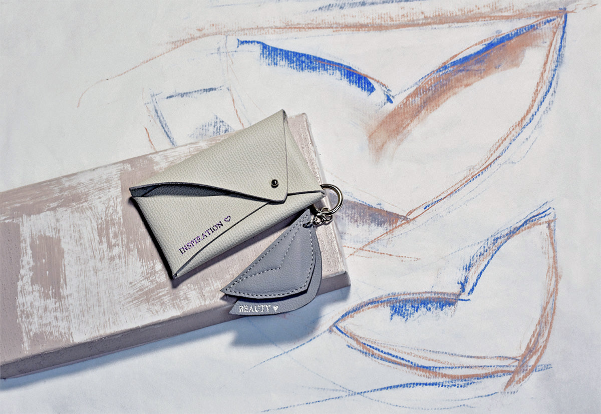 The Message Mini Case - Off White