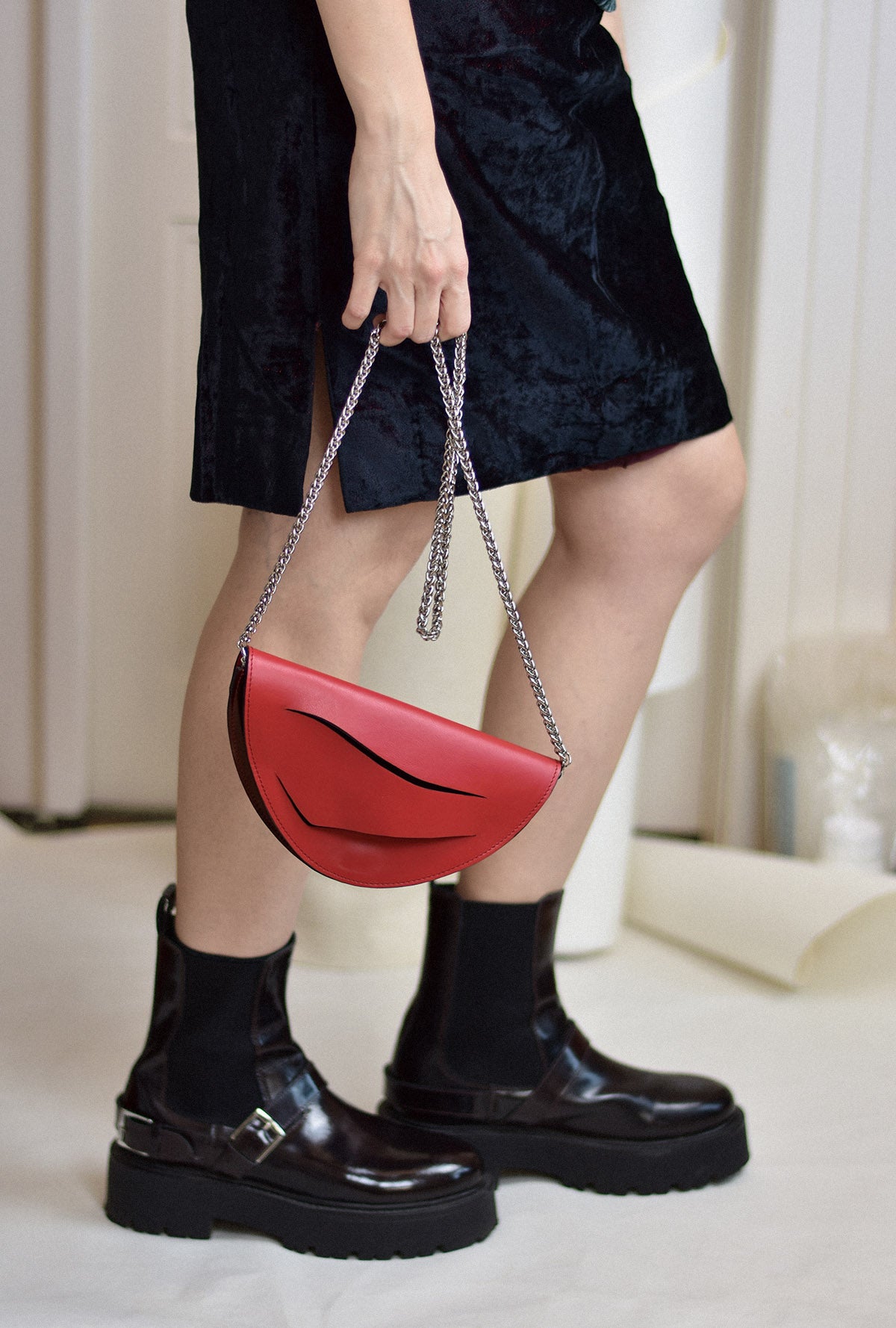 piros dune bag magyar designer bor taska lindasieto red leather halfmoon clutch to crossbody bag, unique wrist strap