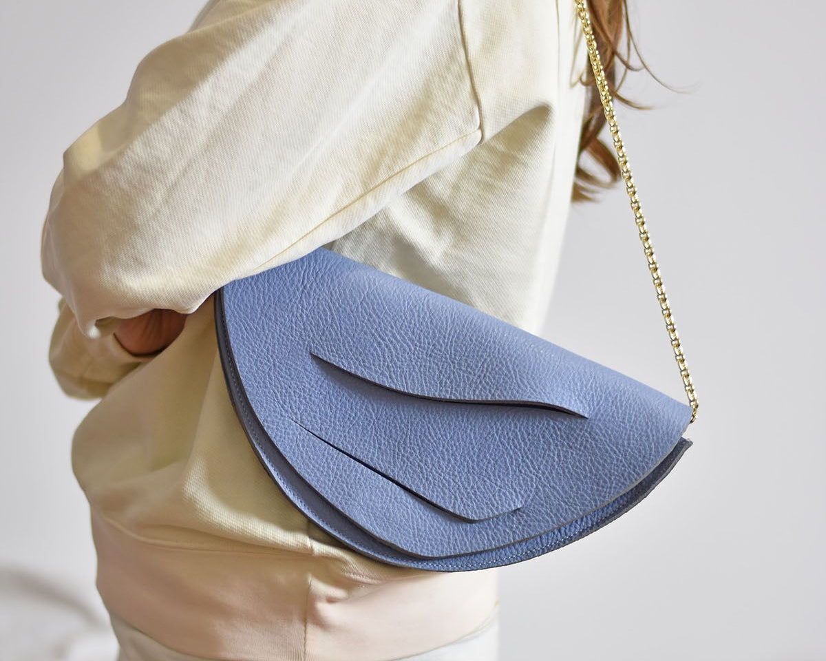 Handmade bridal,wedding clutch bag handcrafted from genuine Italian leather,or vegan custom colors, elegant, white, blue handbag, crossbody purse with unique wrist strap,anniversary gift by Budapest,EU based designer. Elegáns, egyedi, kék, designer borítéktáska, menyasszonyi táska, válltáska magyar táskatervező márka.